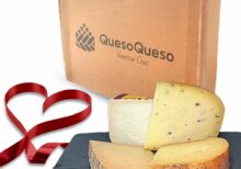 Cesta de Quesos Gourmet para Regalo Pareja "Díselo con Queso"